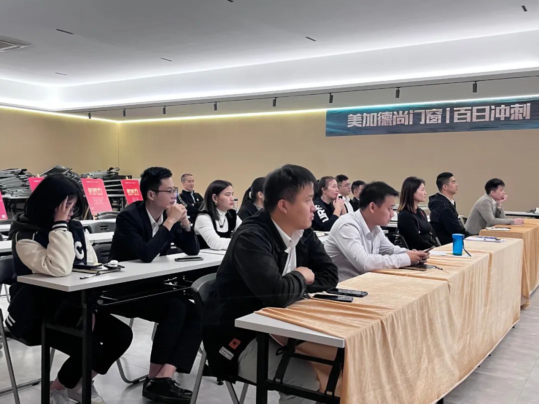 1667804194617617.jpg 演講.jpg